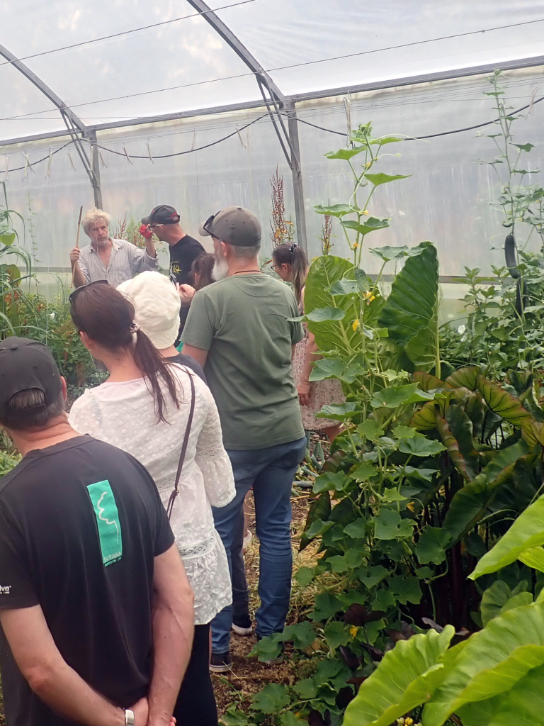Frank van Steensel teaching in the greenhouse
